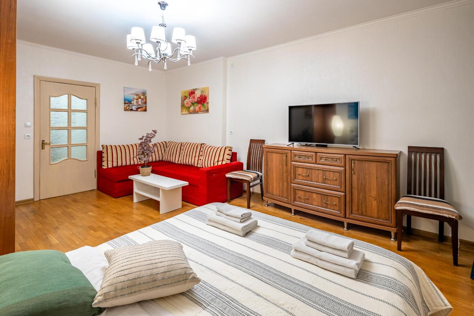 Just Another Comfy Apartment On The Main Squere. 2 Bedrooms, Own Heating, Ac Львів Екстер'єр фото