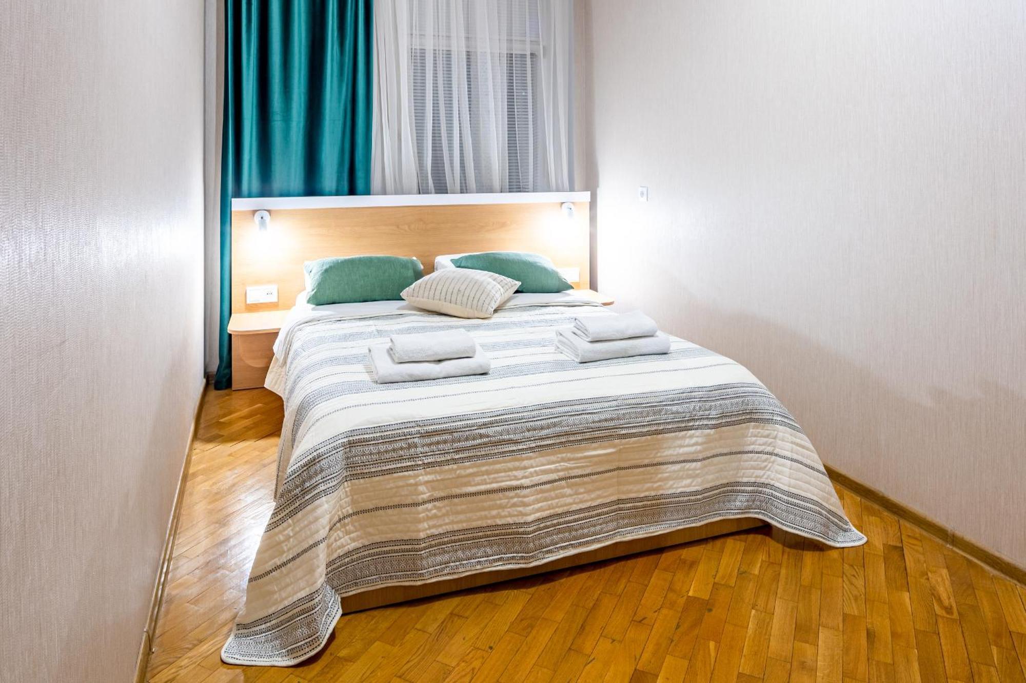 Just Another Comfy Apartment On The Main Squere. 2 Bedrooms, Own Heating, Ac Львів Екстер'єр фото
