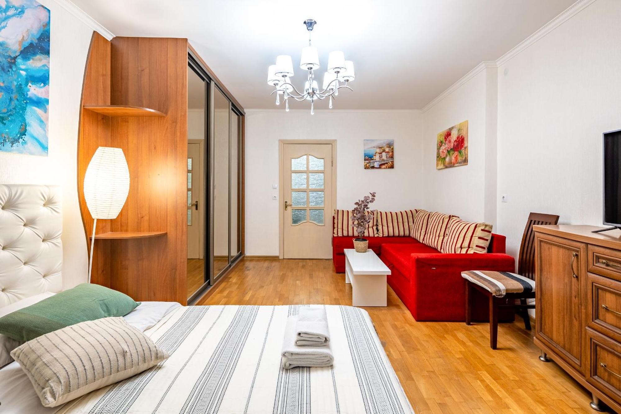 Just Another Comfy Apartment On The Main Squere. 2 Bedrooms, Own Heating, Ac Львів Екстер'єр фото