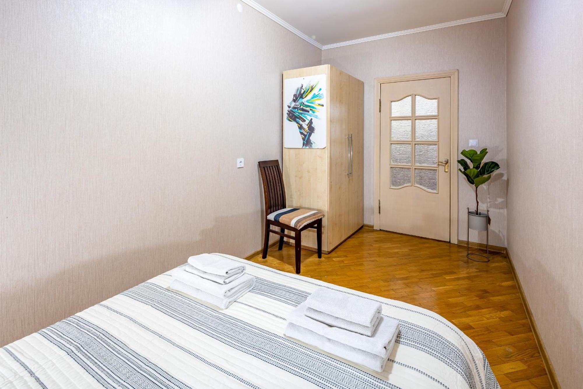 Just Another Comfy Apartment On The Main Squere. 2 Bedrooms, Own Heating, Ac Львів Екстер'єр фото